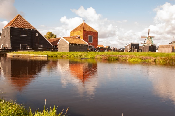 Canon EOS 5D - Canon EF 17-40mm f/4L USM - 31.0 mm - 1/6 - 13.0 - 50