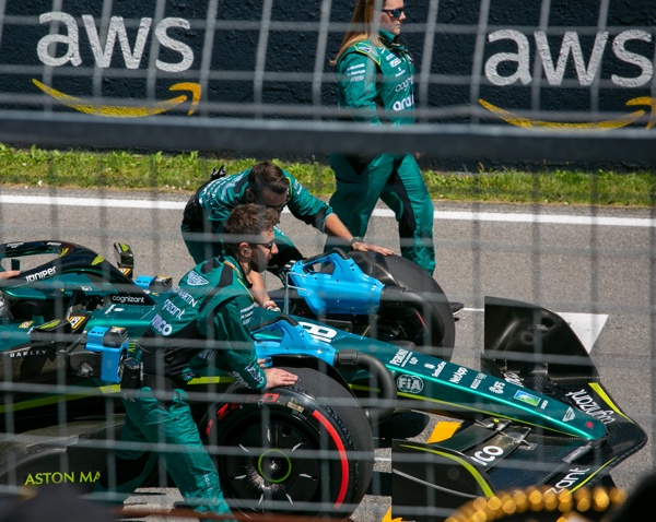 Canon EOS 5D Mark III - Canon EF 70-200mm f/4L IS USM - 200.0 mm - 1/800 - 6.3 - 100